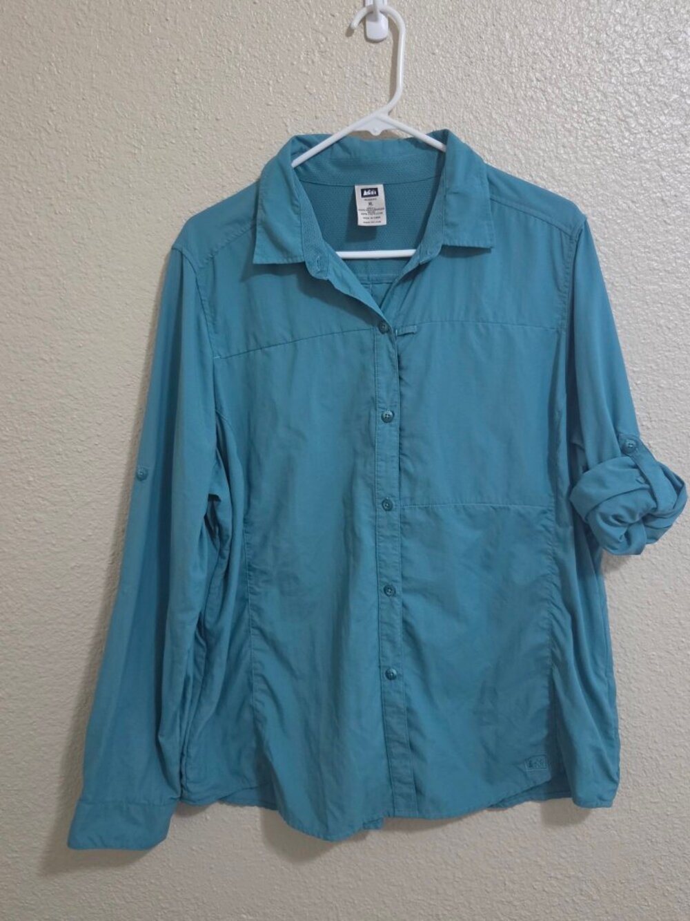 REI Sahara Shirt Womens XL Teal Blue Long Sleeve Button Up Roll Tab Hiking